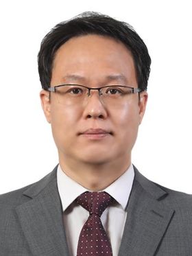 정영만 담임목사